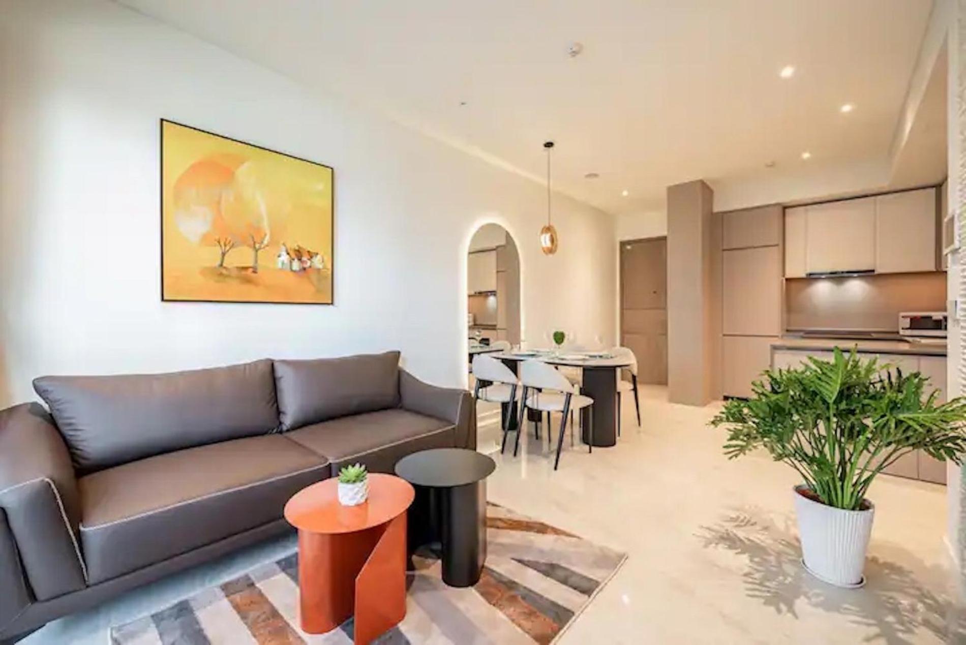 ZO Apartment Opera, Crest, Galleria -Central Saigon -Free POOL-GYM-SAUNA Room-YOGA Room