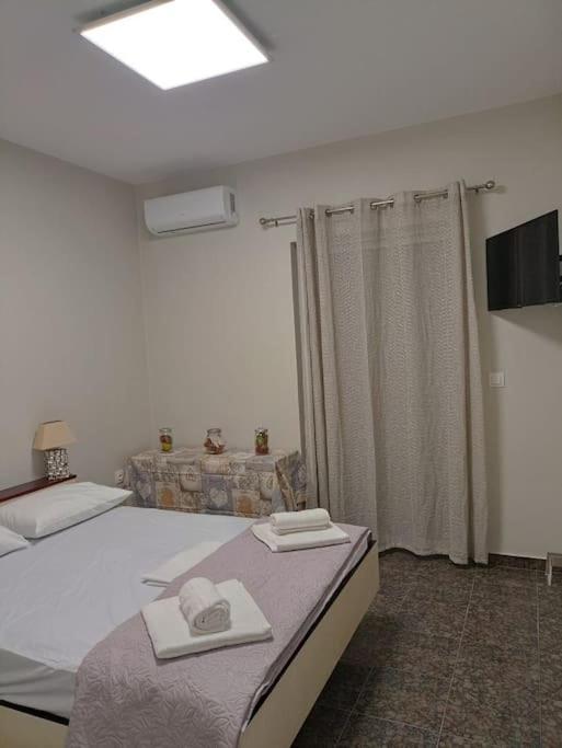 Astros Apartments