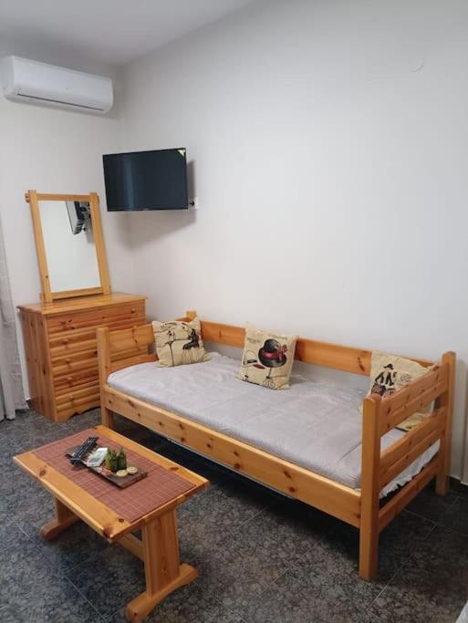 Astros Apartments