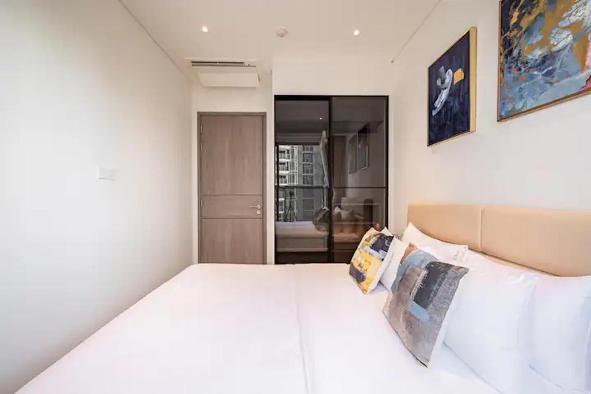 ZO Apartment Opera, Crest, Galleria -Central Saigon -Free POOL-GYM-SAUNA Room-YOGA Room