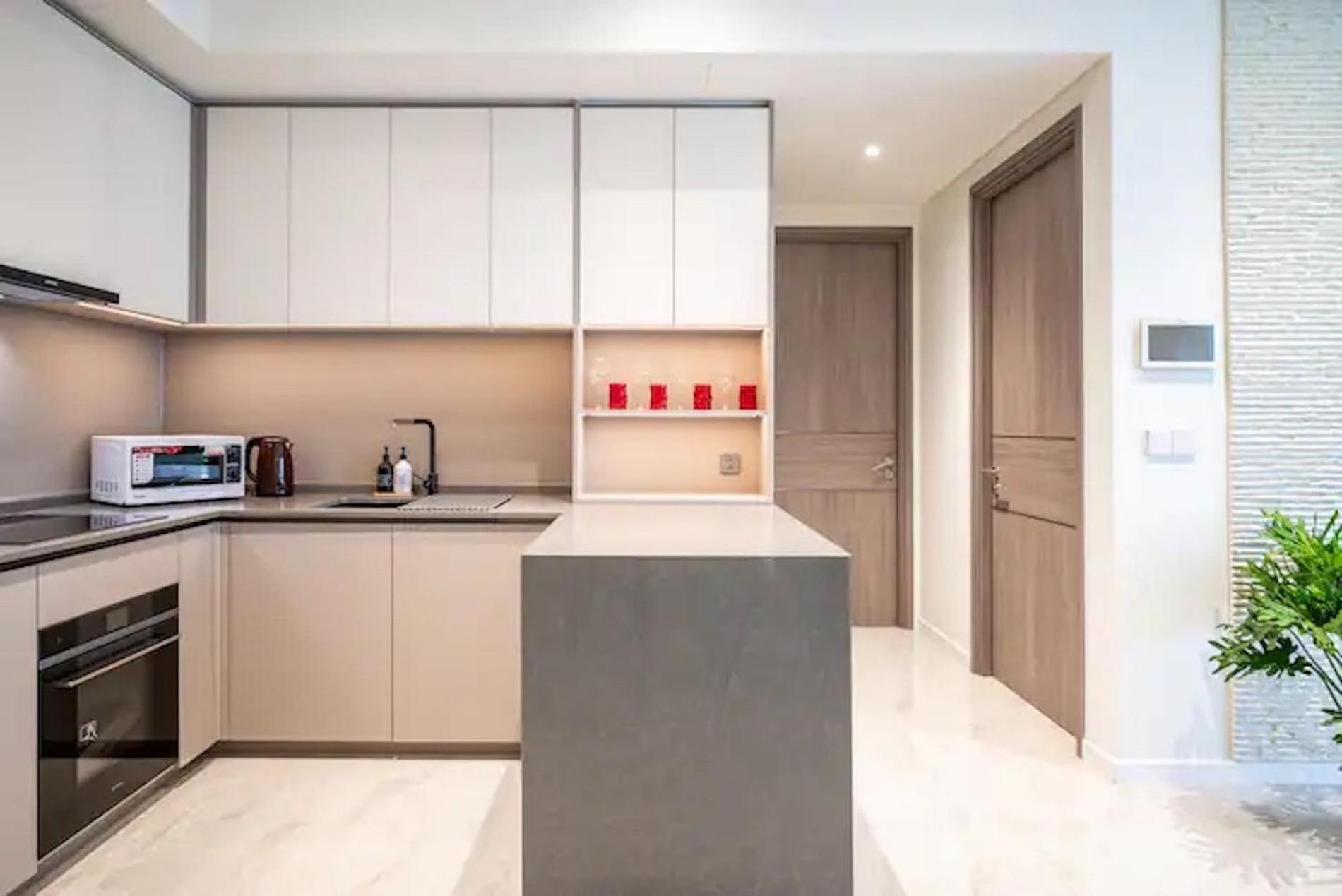 ZO Apartment Opera, Crest, Galleria -Central Saigon -Free POOL-GYM-SAUNA Room-YOGA Room