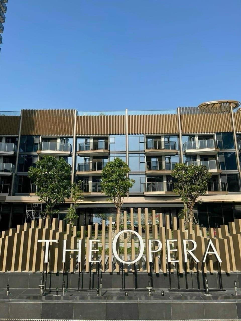 ZO Apartment Opera, Crest, Galleria -Central Saigon -Free POOL-GYM-SAUNA Room-YOGA Room