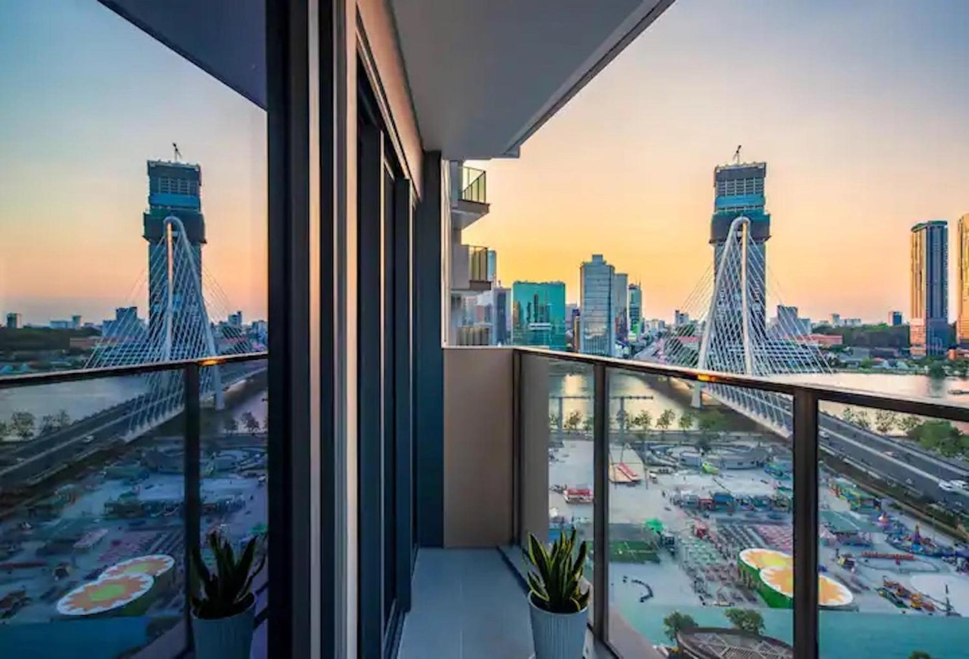 ZO Apartment Opera, Crest, Galleria -Central Saigon -Free POOL-GYM-SAUNA Room-YOGA Room