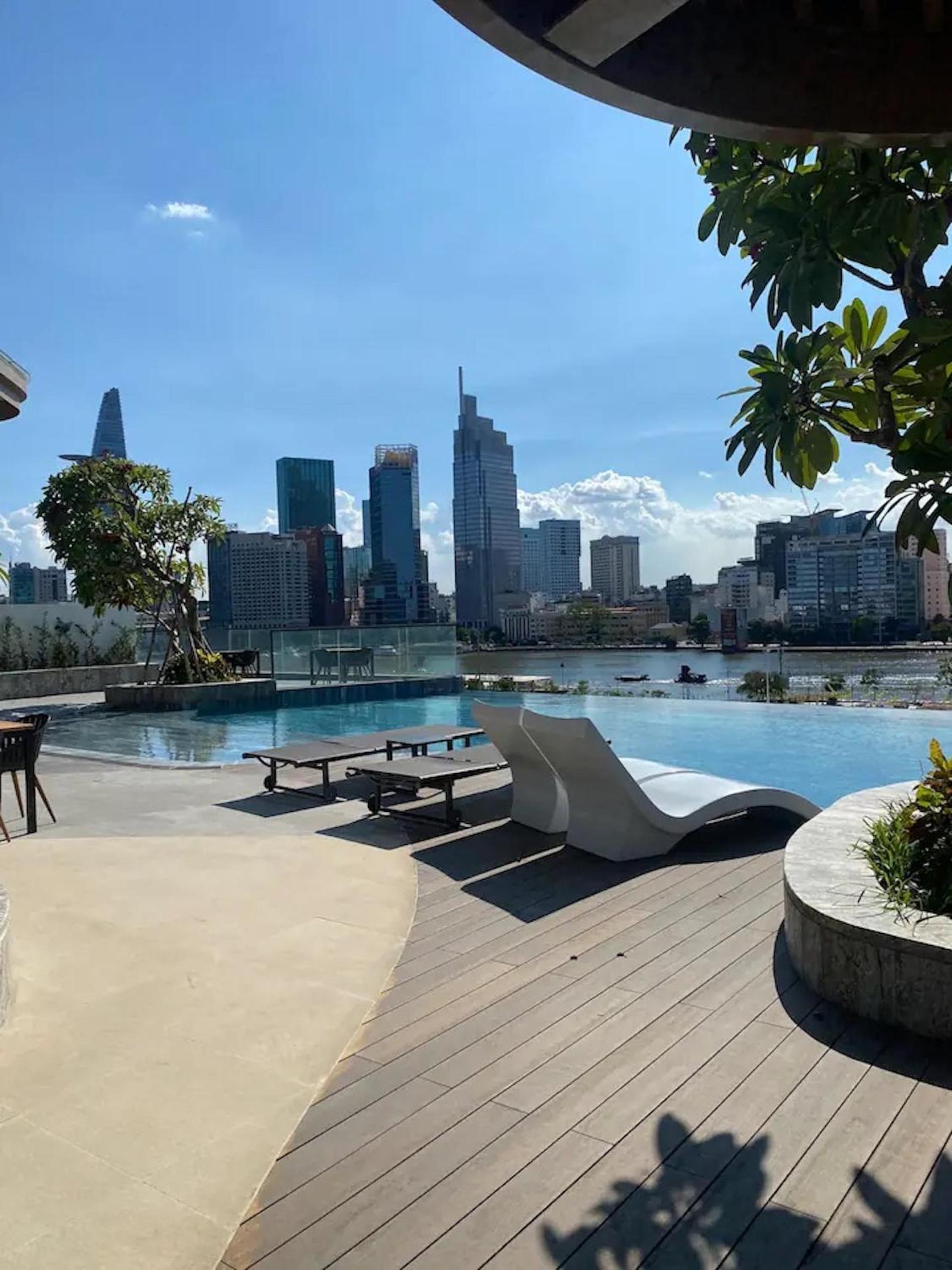 ZO Apartment Opera, Crest, Galleria -Central Saigon -Free POOL-GYM-SAUNA Room-YOGA Room