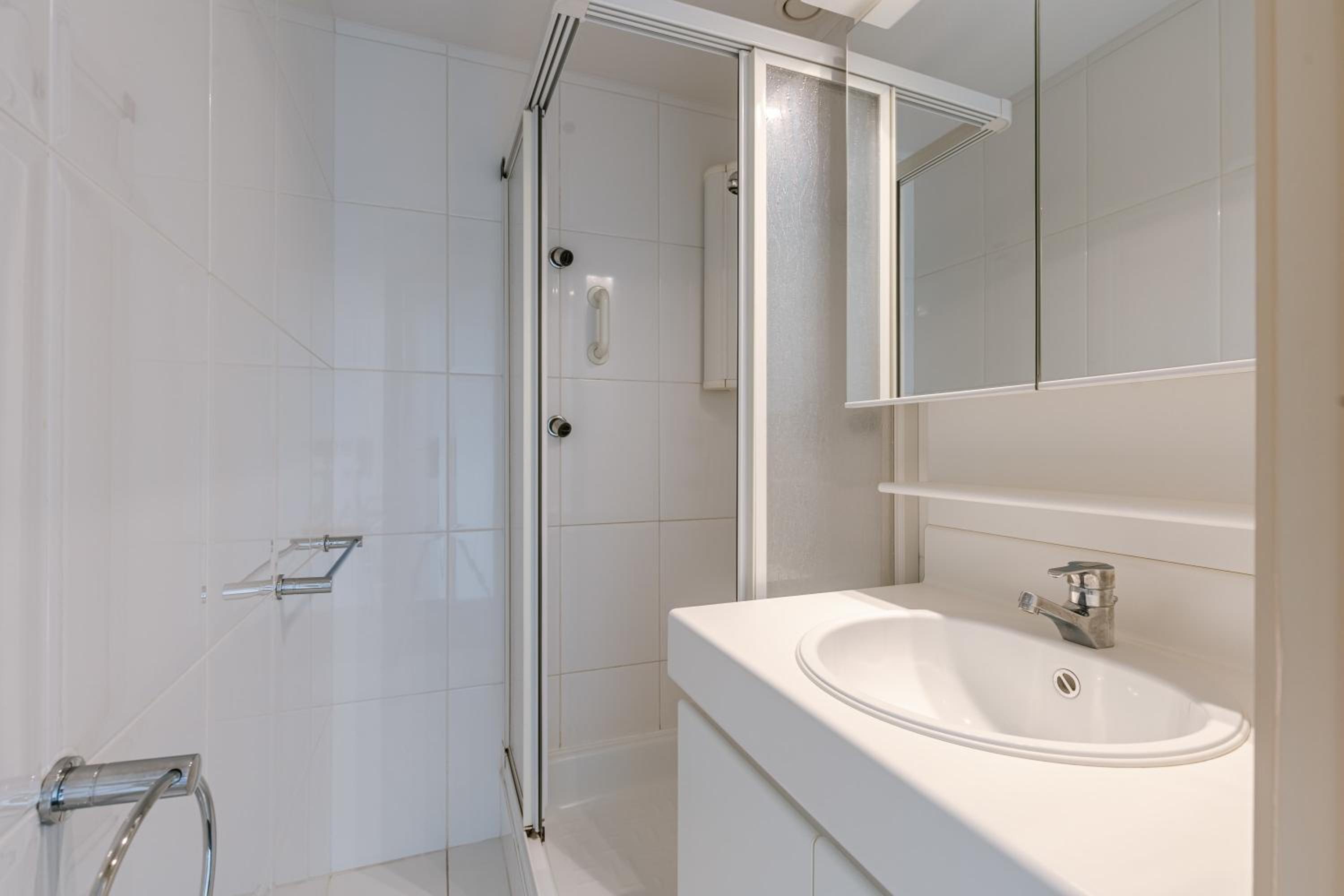 Spacious apt for 8 in Oostduinkerke near beach