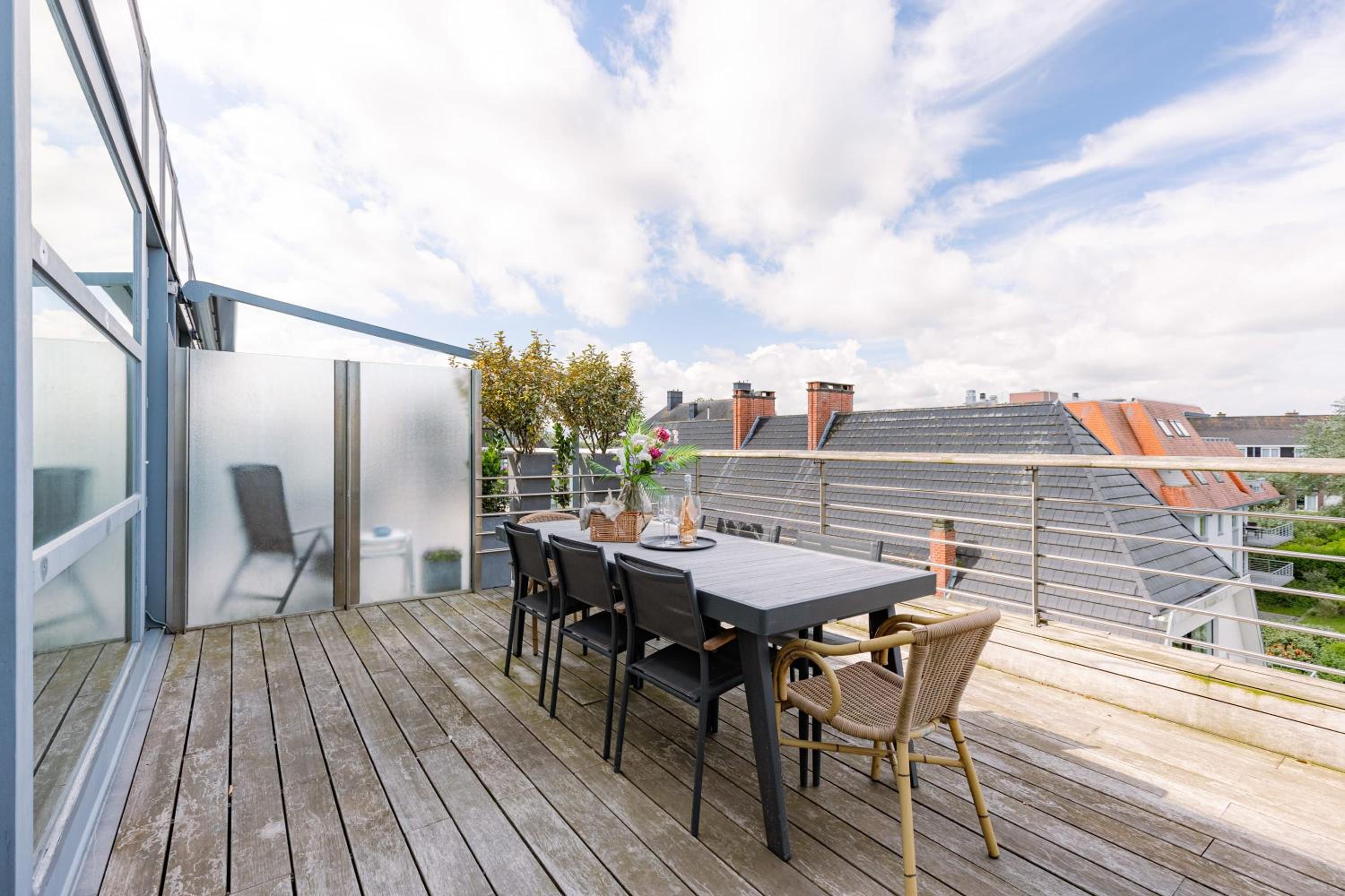 Spacious apt for 8 in Oostduinkerke near beach