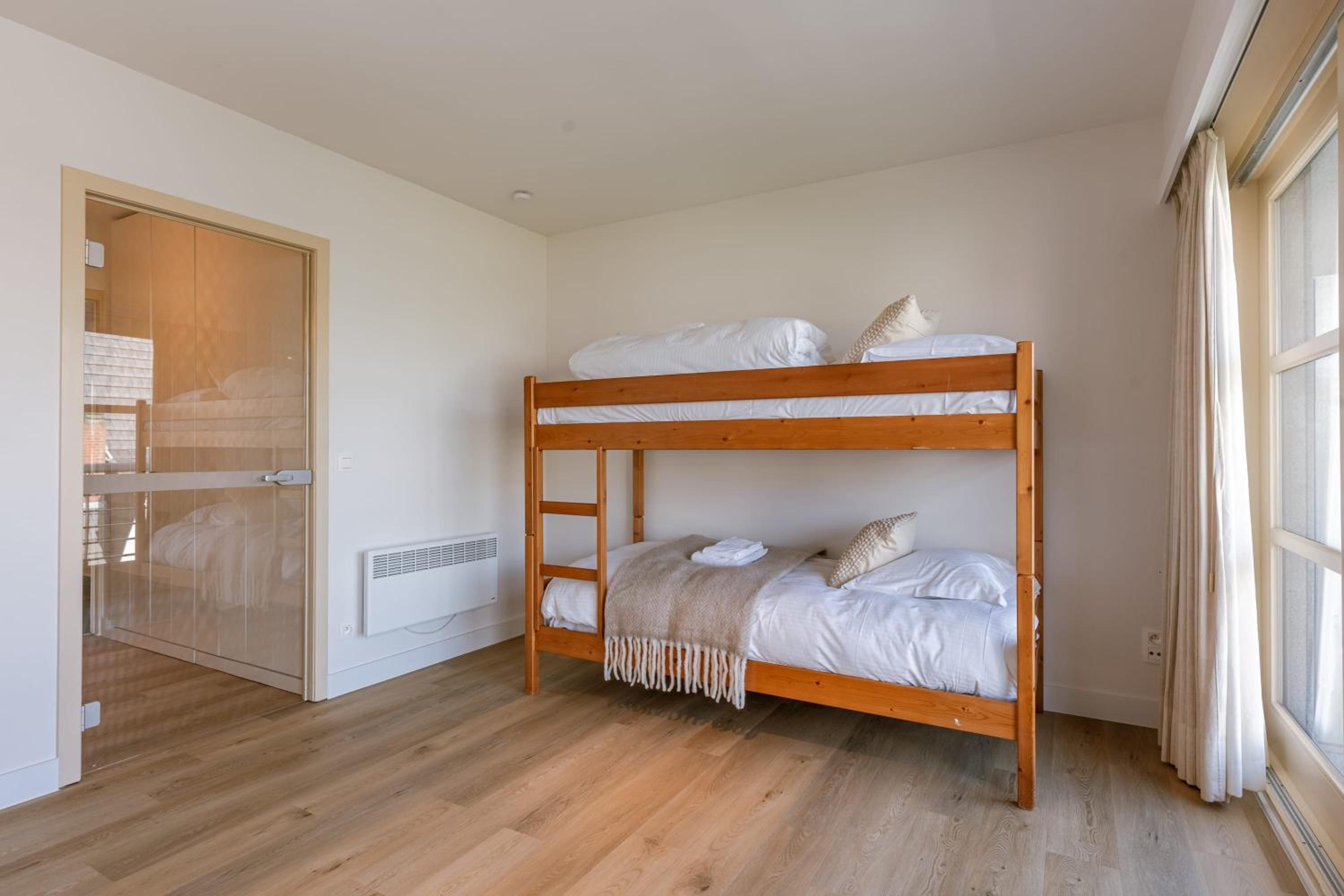 Spacious apt for 8 in Oostduinkerke near beach