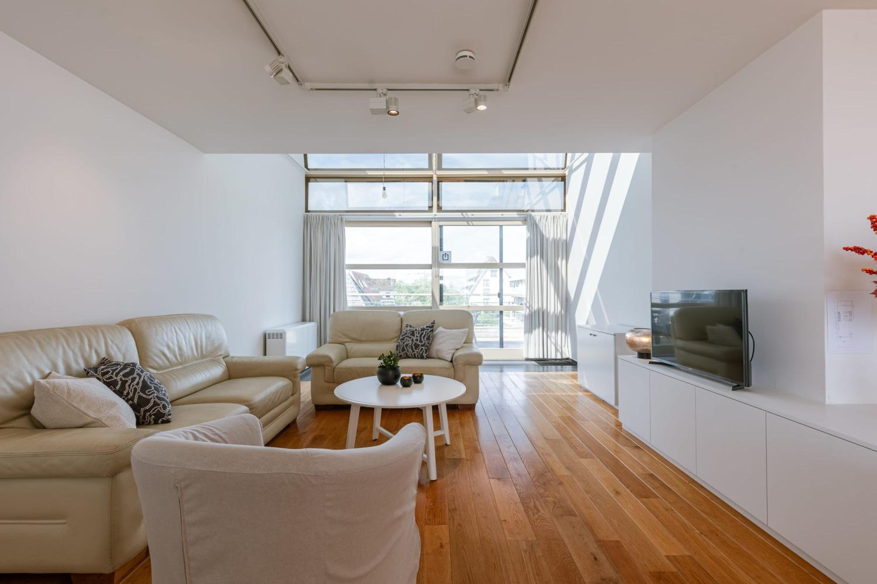 Spacious apt for 8 in Oostduinkerke near beach