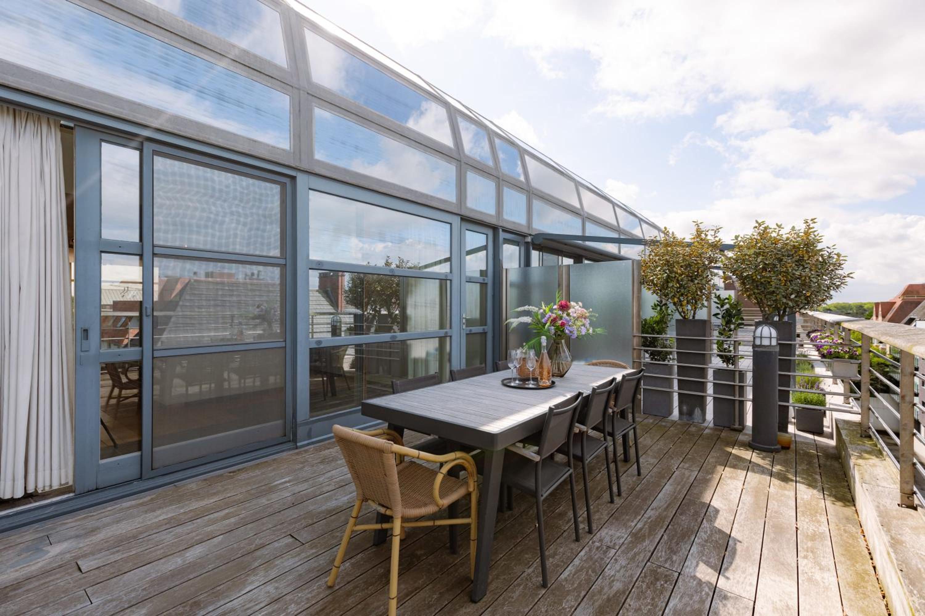 Spacious apt for 8 in Oostduinkerke near beach