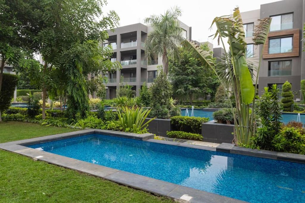 Private Pool Three Bedroom Apartment Silver Palm