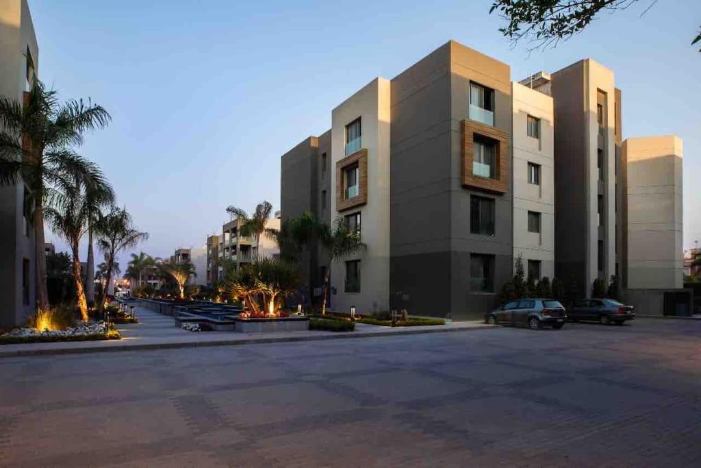 Private Pool Three Bedroom Apartment Silver Palm