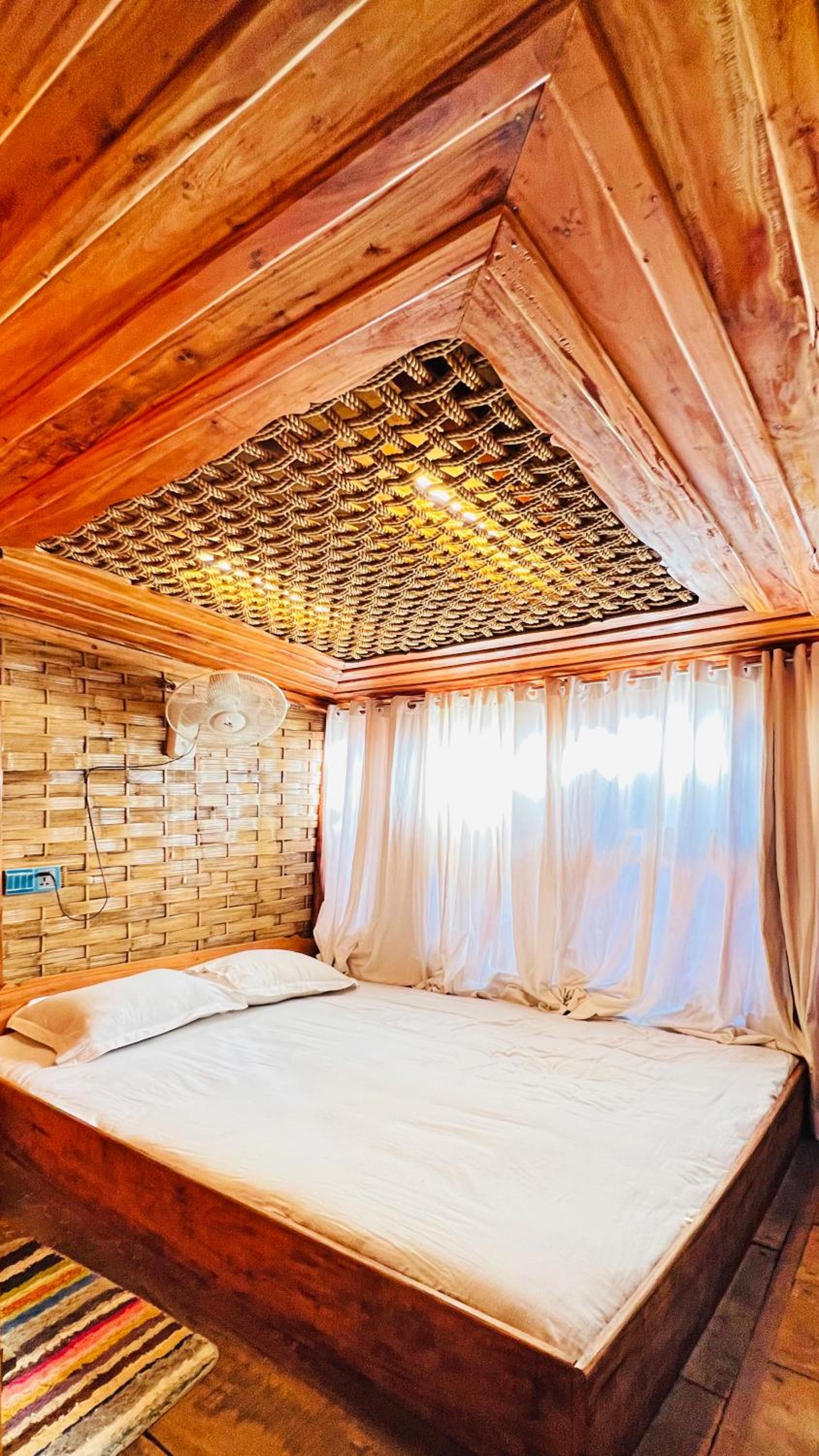 Galui - Truly Floating House in Tangua