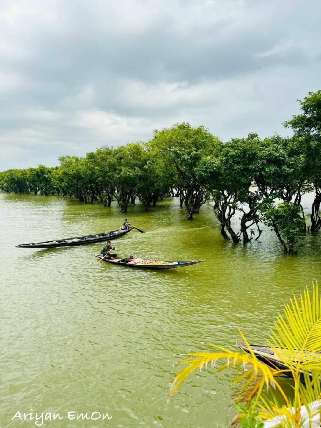 Galui - Truly Floating House in Tangua