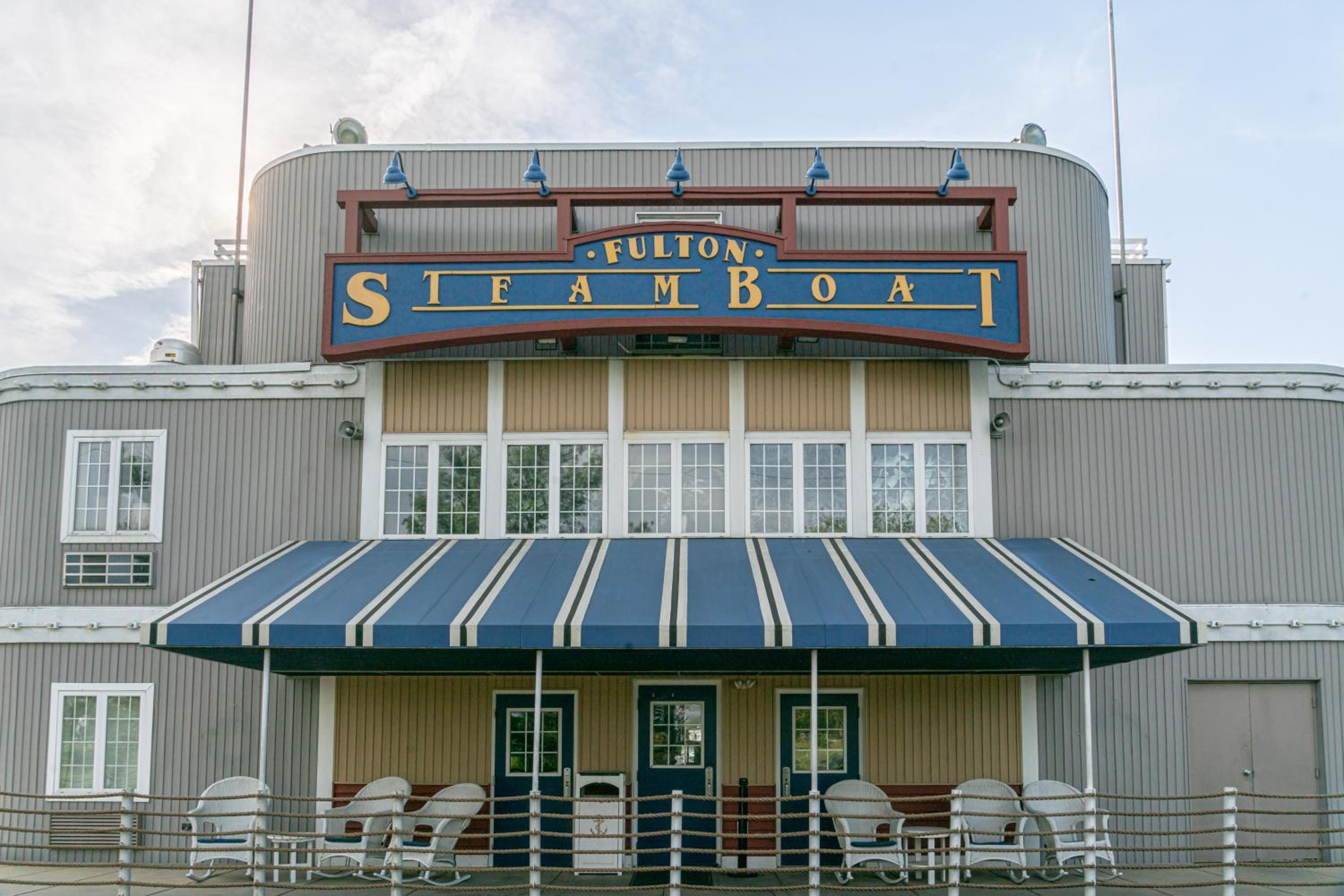 Hotel Fulton Steamboat Inn - Image 1