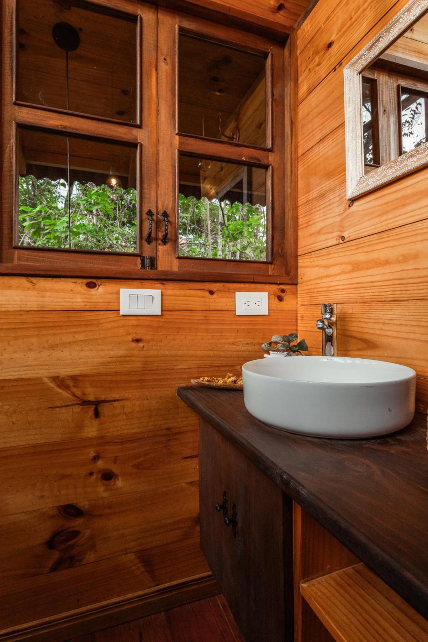 Tominejo Ecolodge - Casas en los árboles