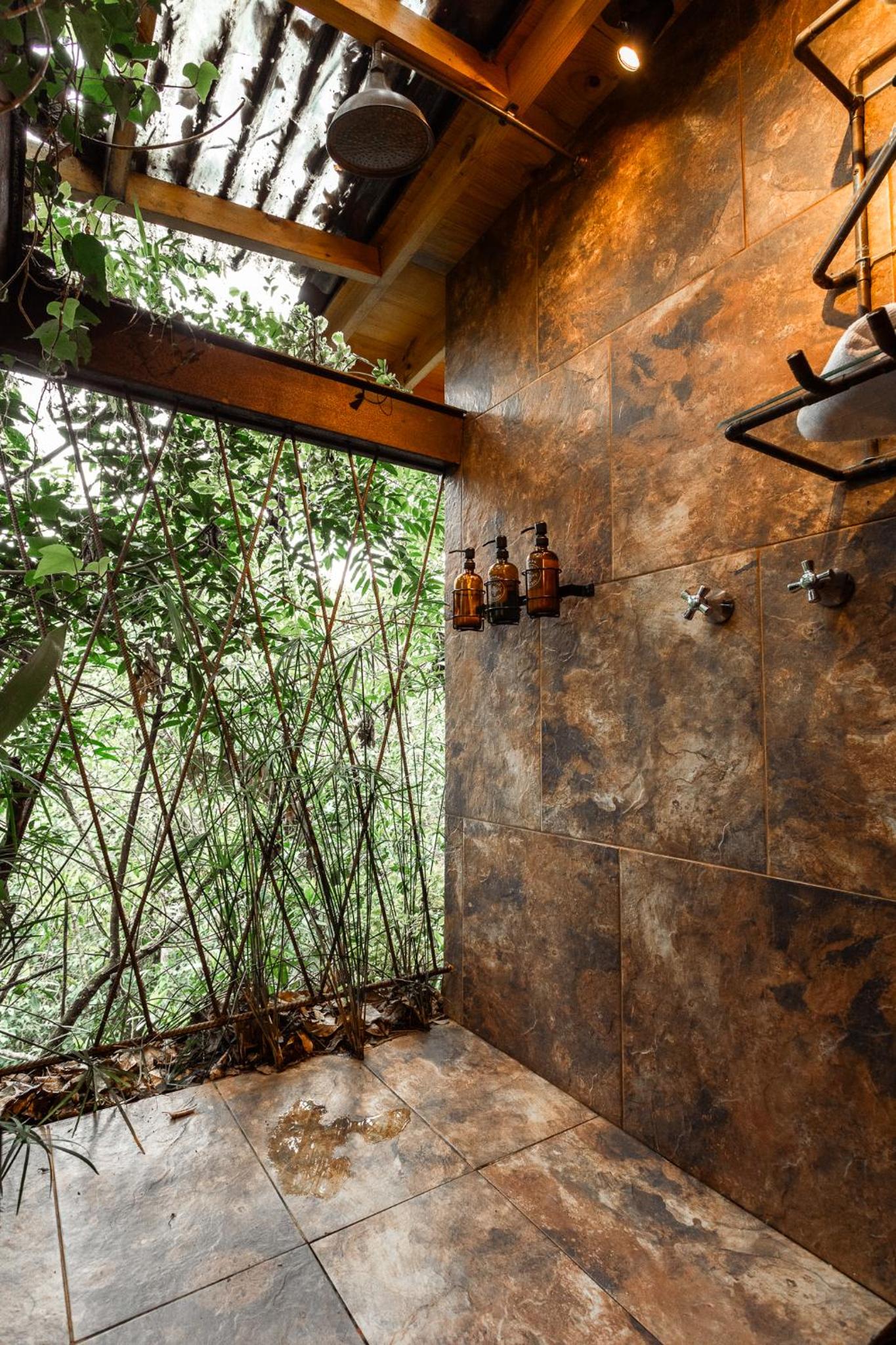 Tominejo Ecolodge - Casas en los árboles