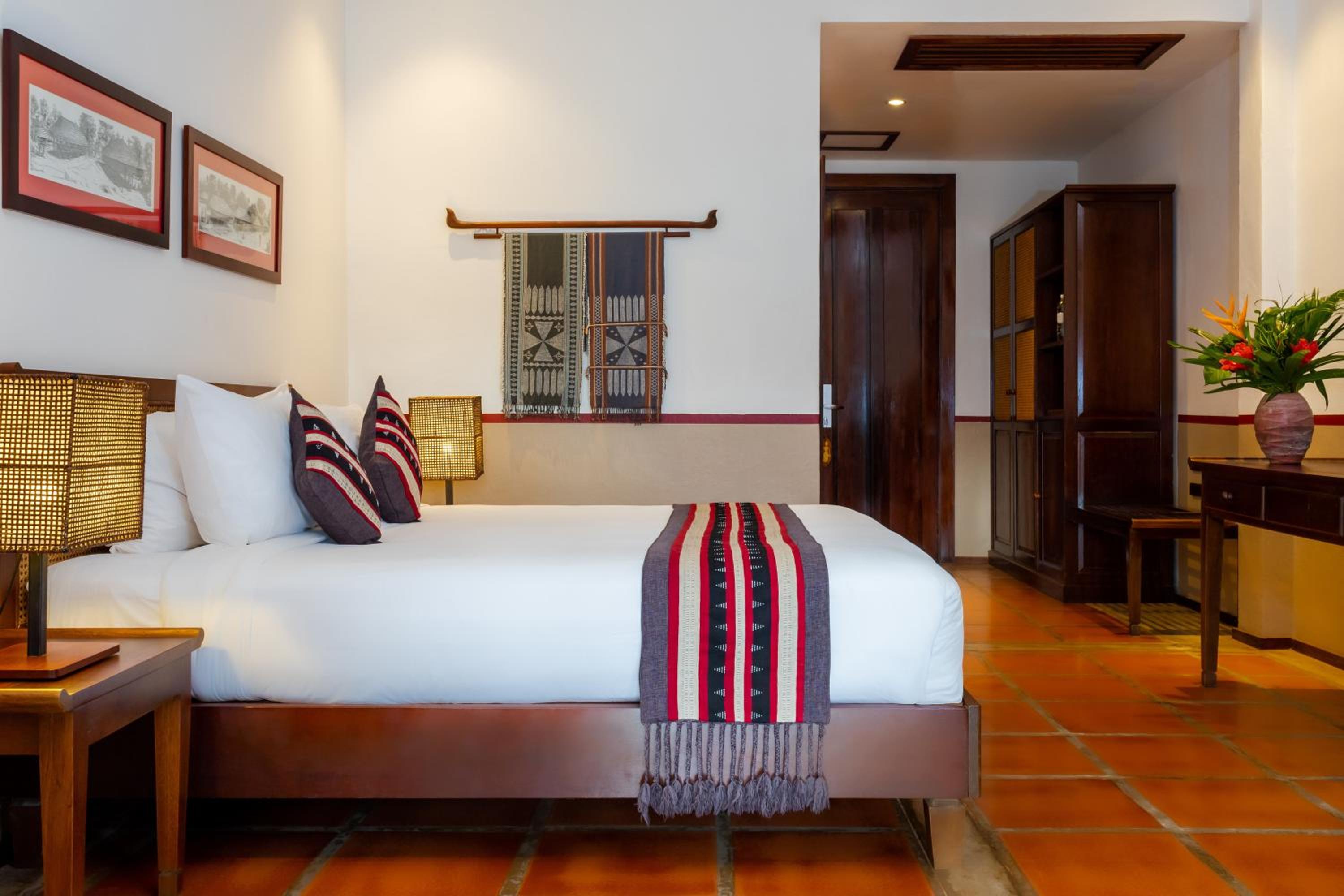 Riverside Boutique Resort, Vang Vieng — photo 36