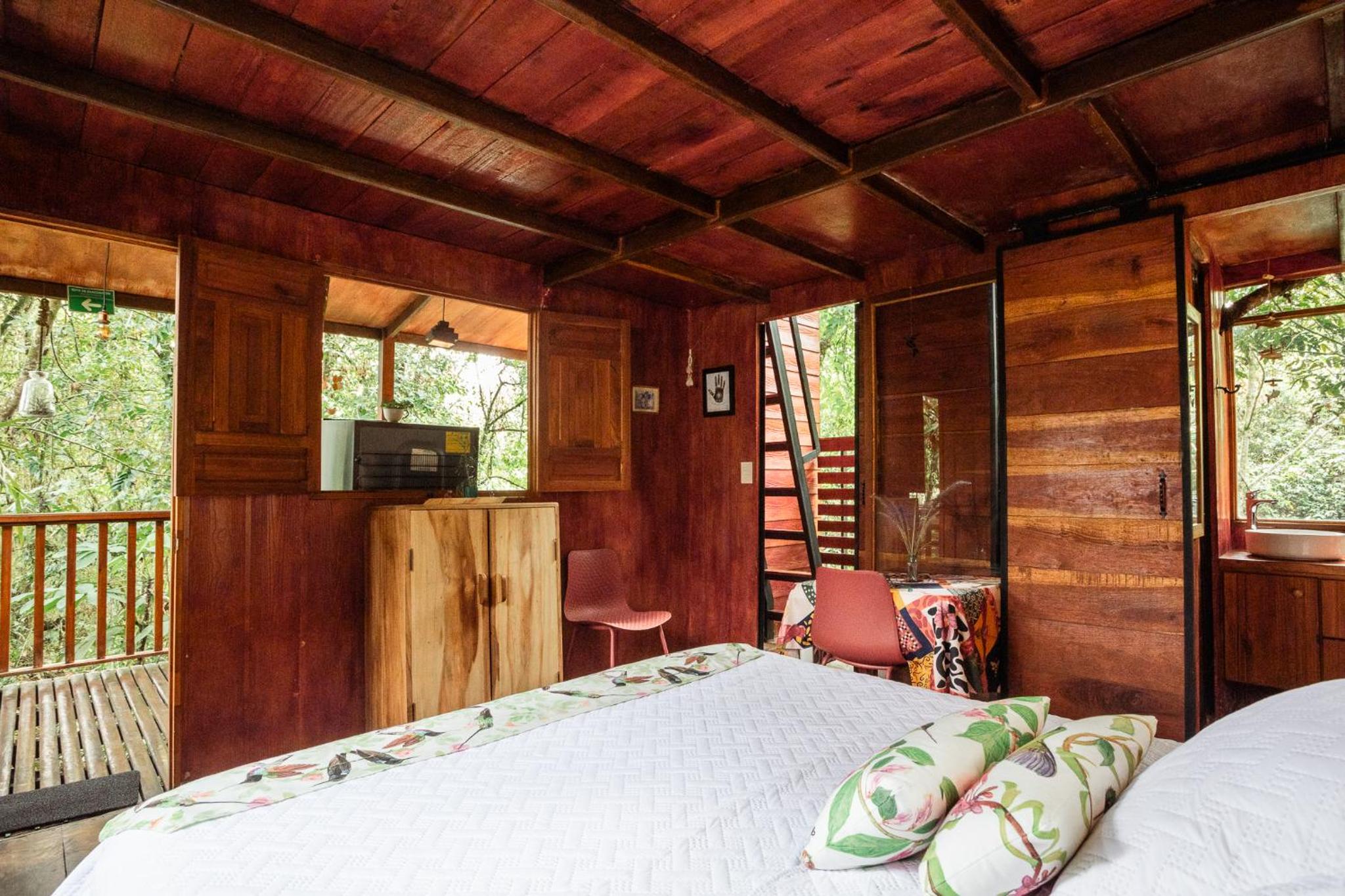 Tominejo Ecolodge - Casas en los árboles
