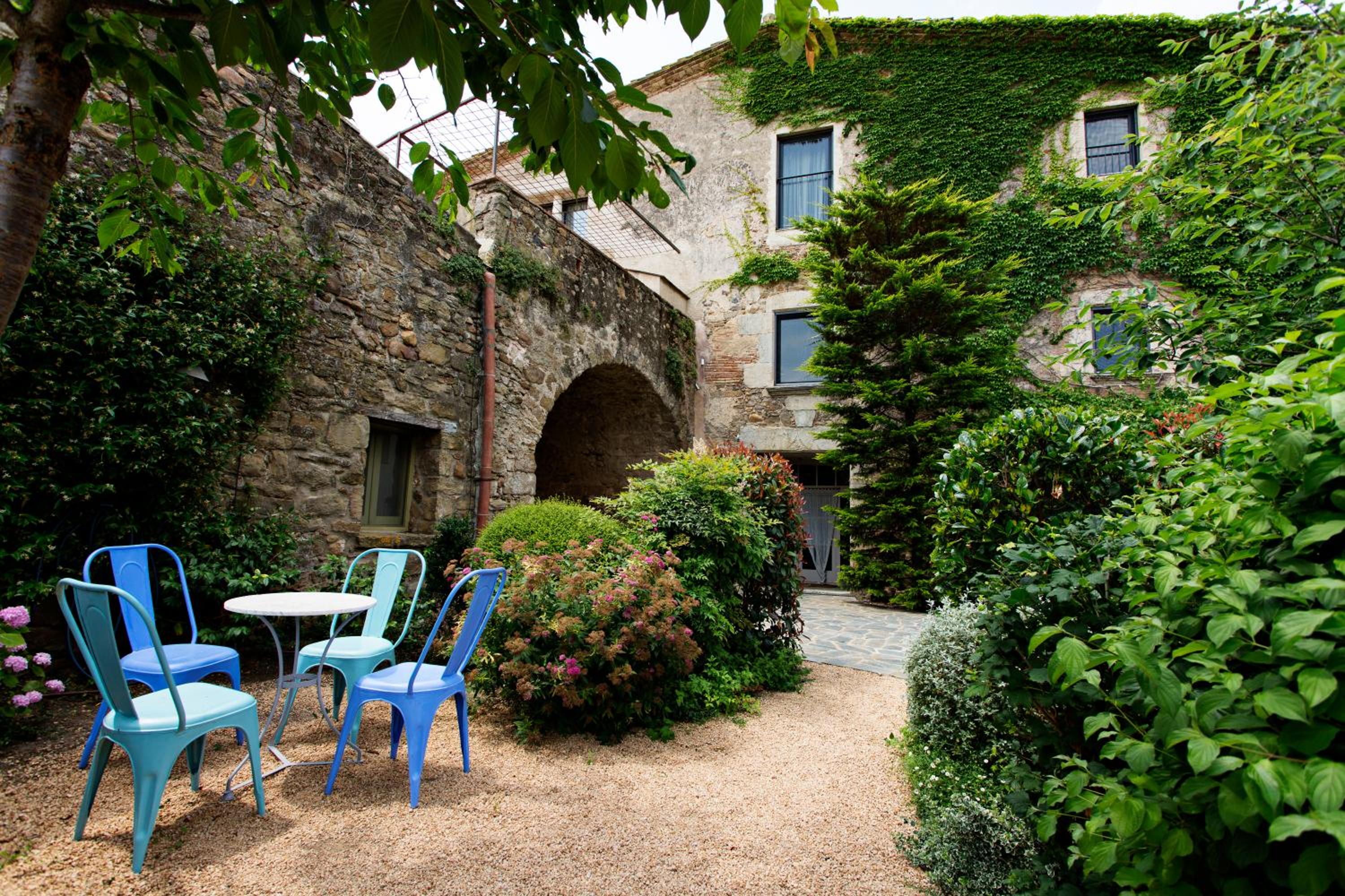 Encís d'Empordà -Adults Only-