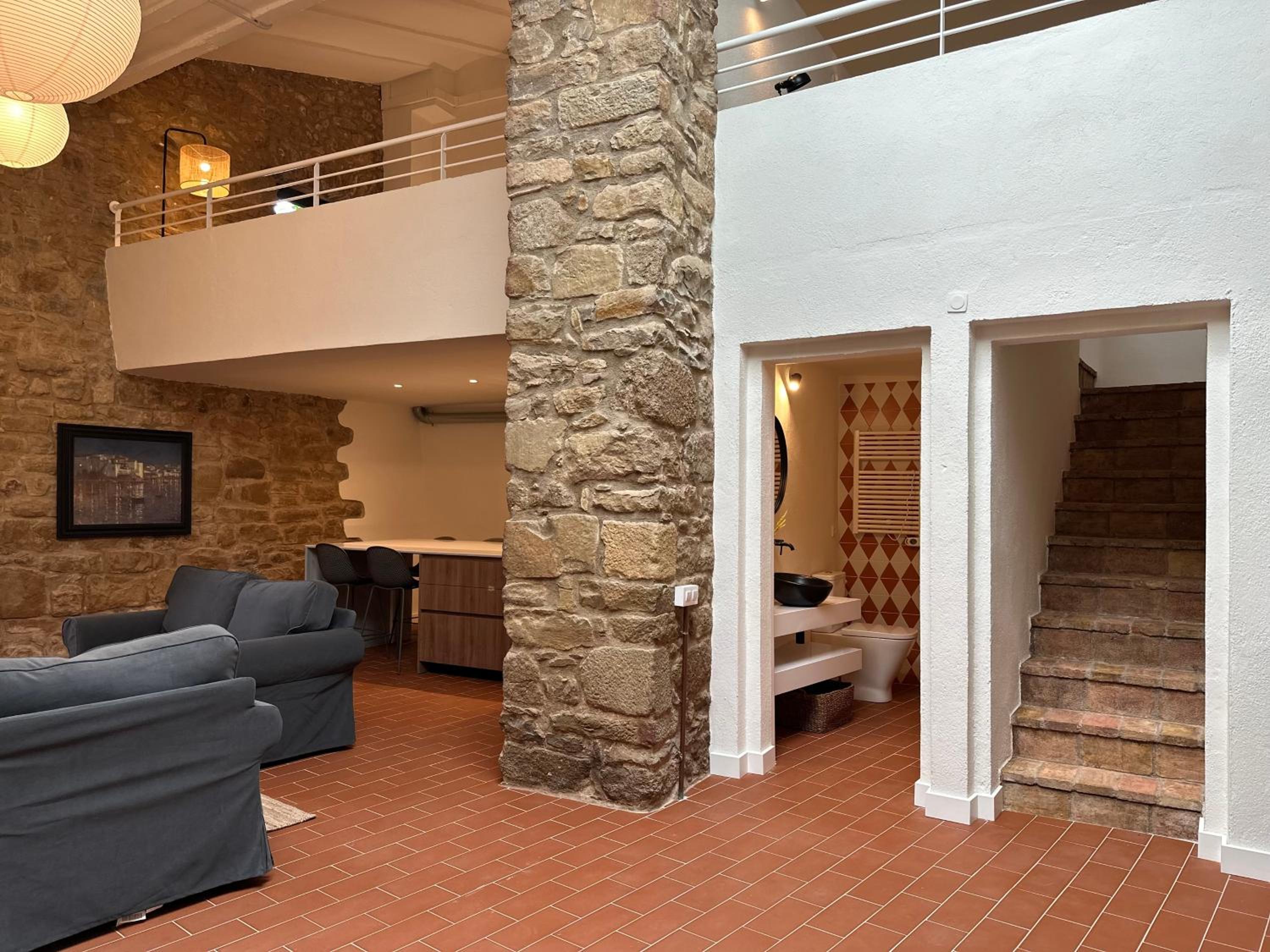 Encís d'Empordà -Adults Only-