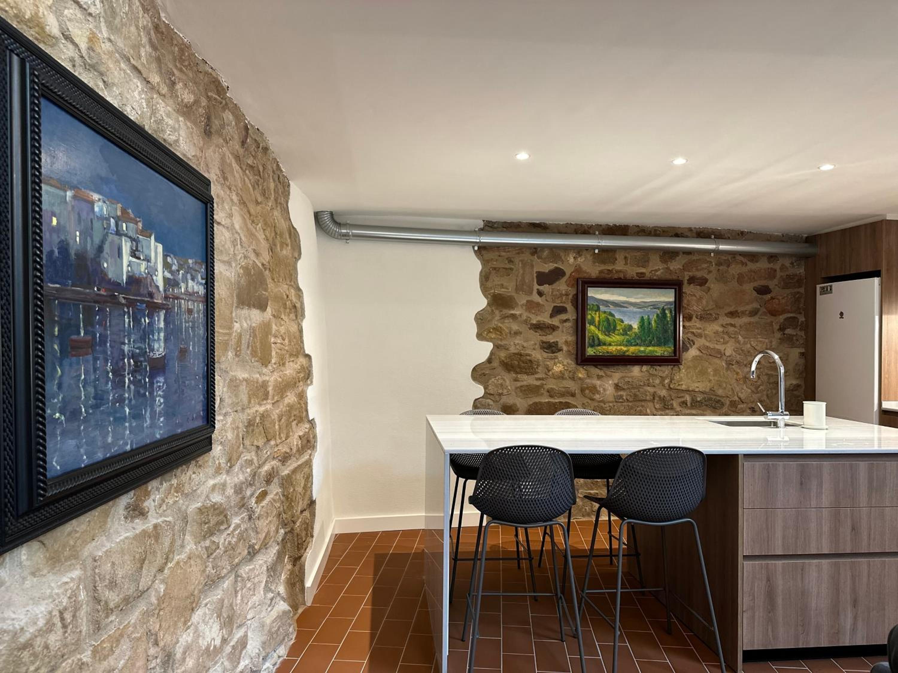 Encís d'Empordà -Adults Only-