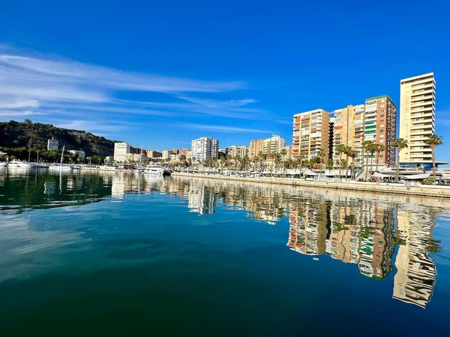 Moderno y Luminoso - Apartamento en Málaga Centro