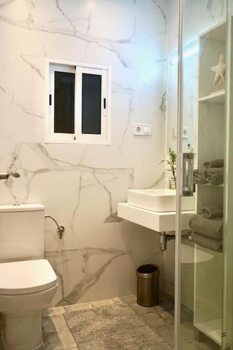 Moderno y Luminoso - Apartamento en Málaga Centro