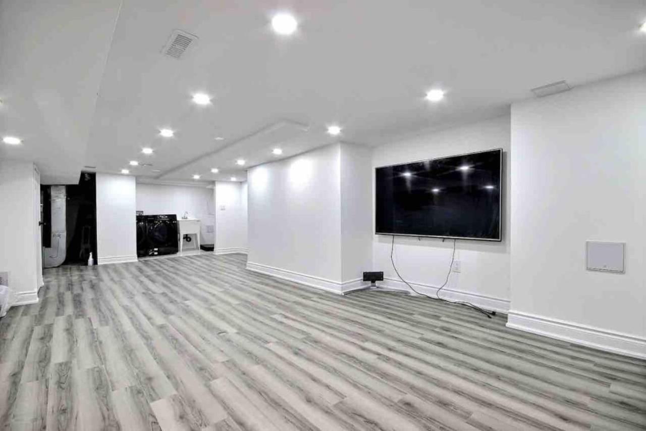 Modern Luxury Home next to Tim Hortons Field