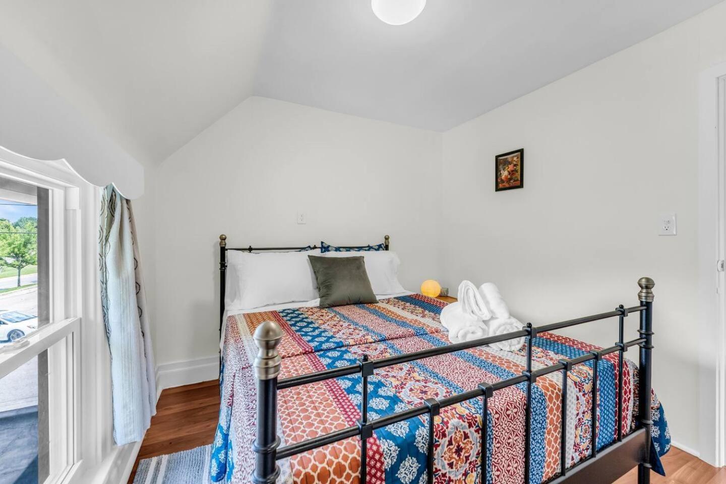 One of the Closest Homes to Tourist District- 13 Guests