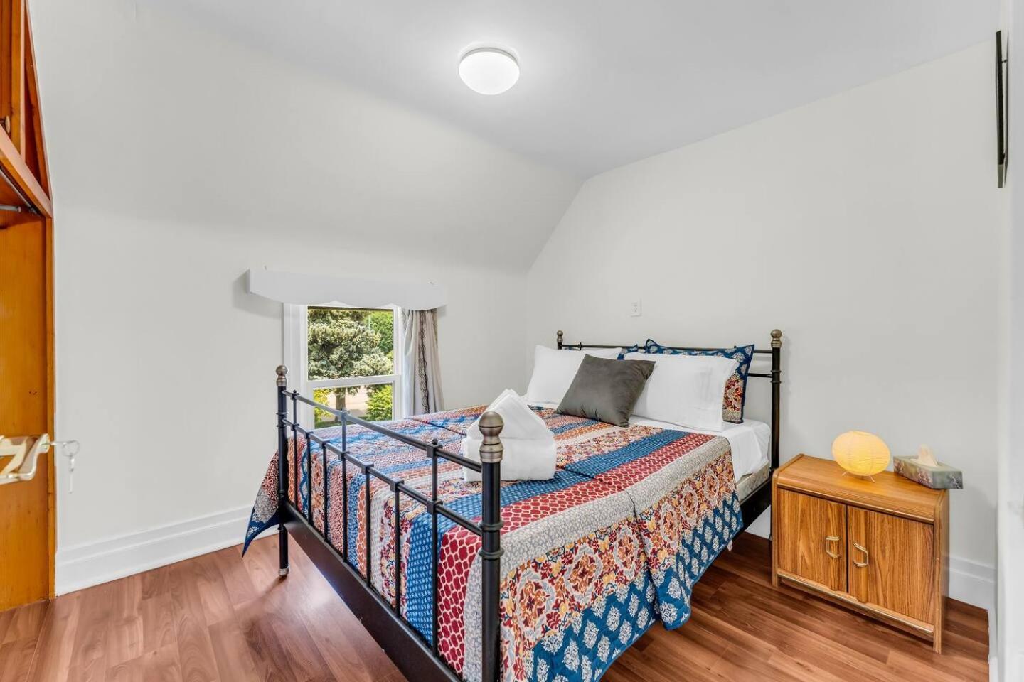 One of the Closest Homes to Tourist District- 13 Guests