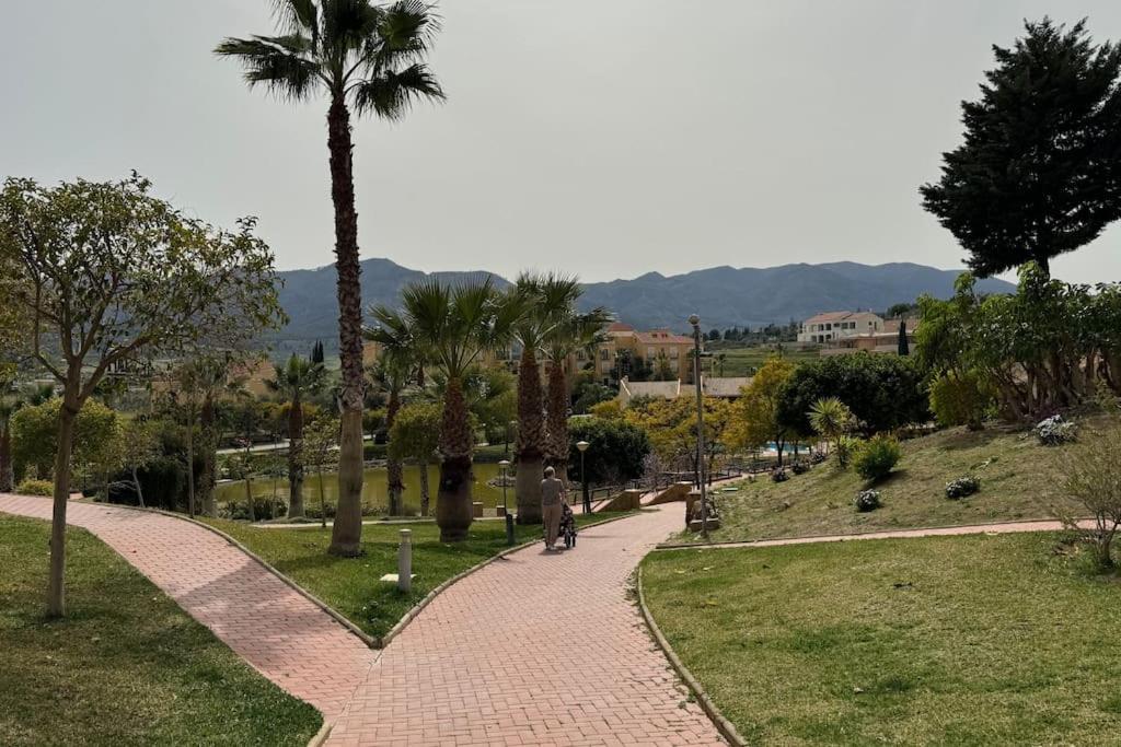 Apartamento en complejo único con piscina y zonas verdes