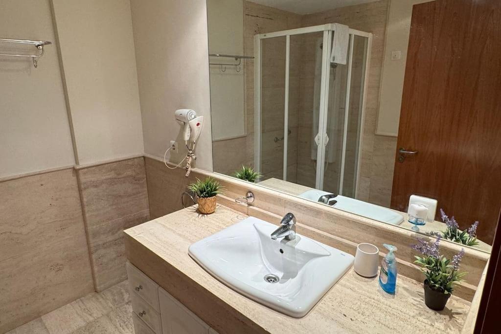 Apartamento en complejo único con piscina y zonas verdes