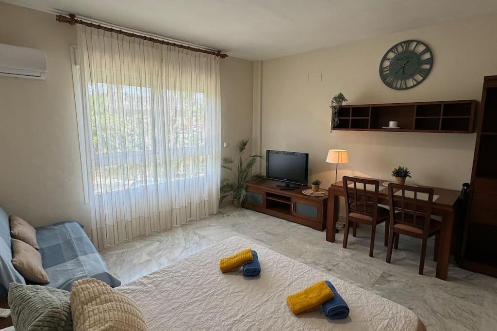 Apartamento en complejo único con piscina y zonas verdes