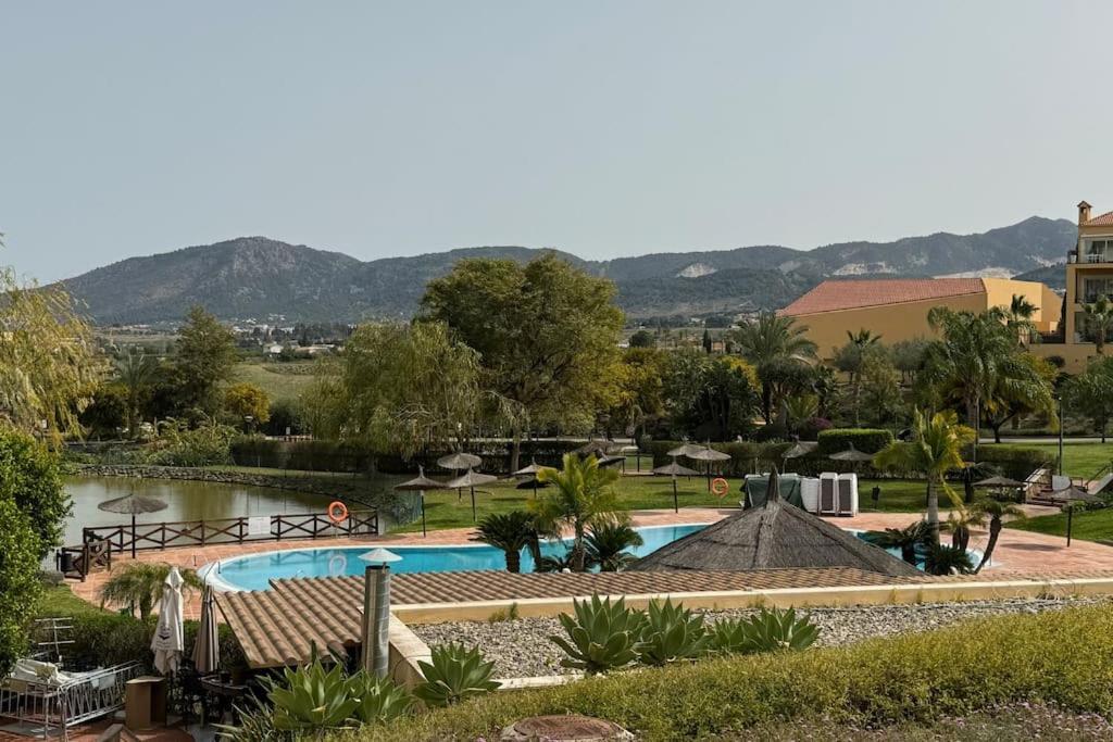 Apartamento en complejo único con piscina y zonas verdes
