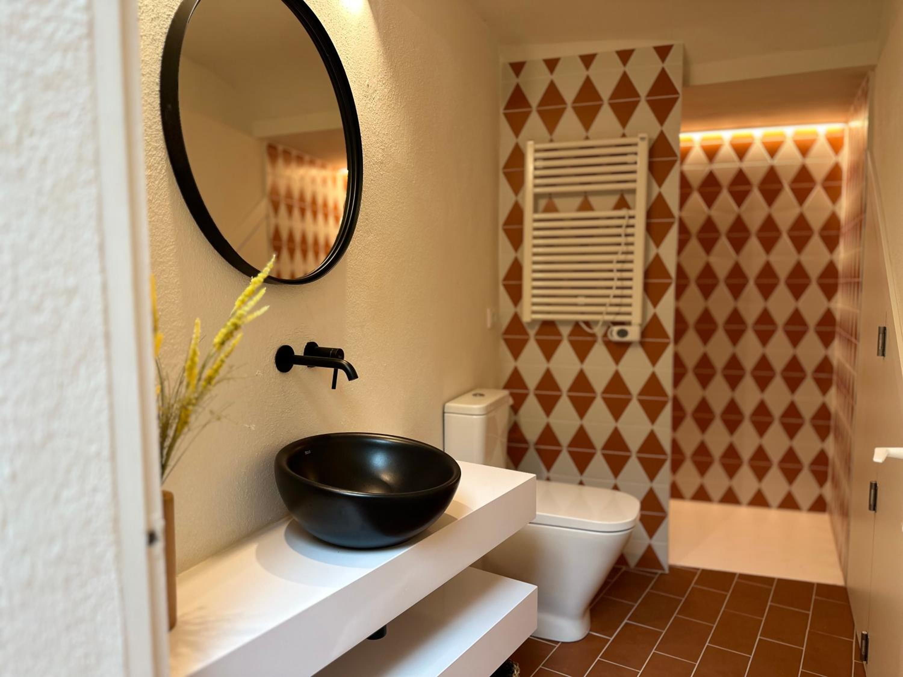 Encís d'Empordà -Adults Only-