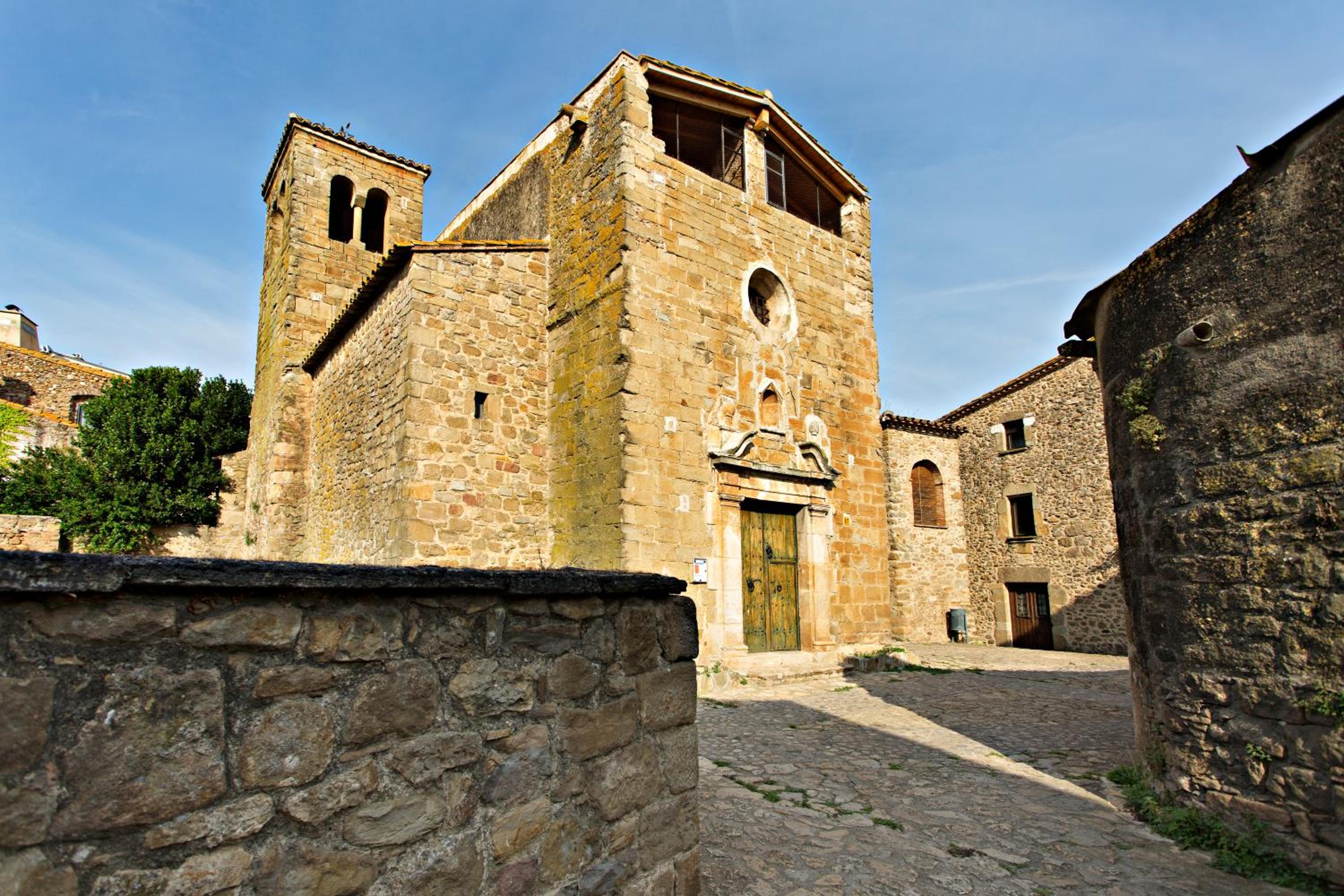 Encís d'Empordà -Adults Only-