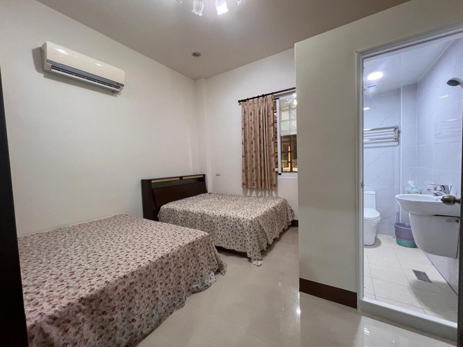Taiwan Third Line Fengjing B&B view 2