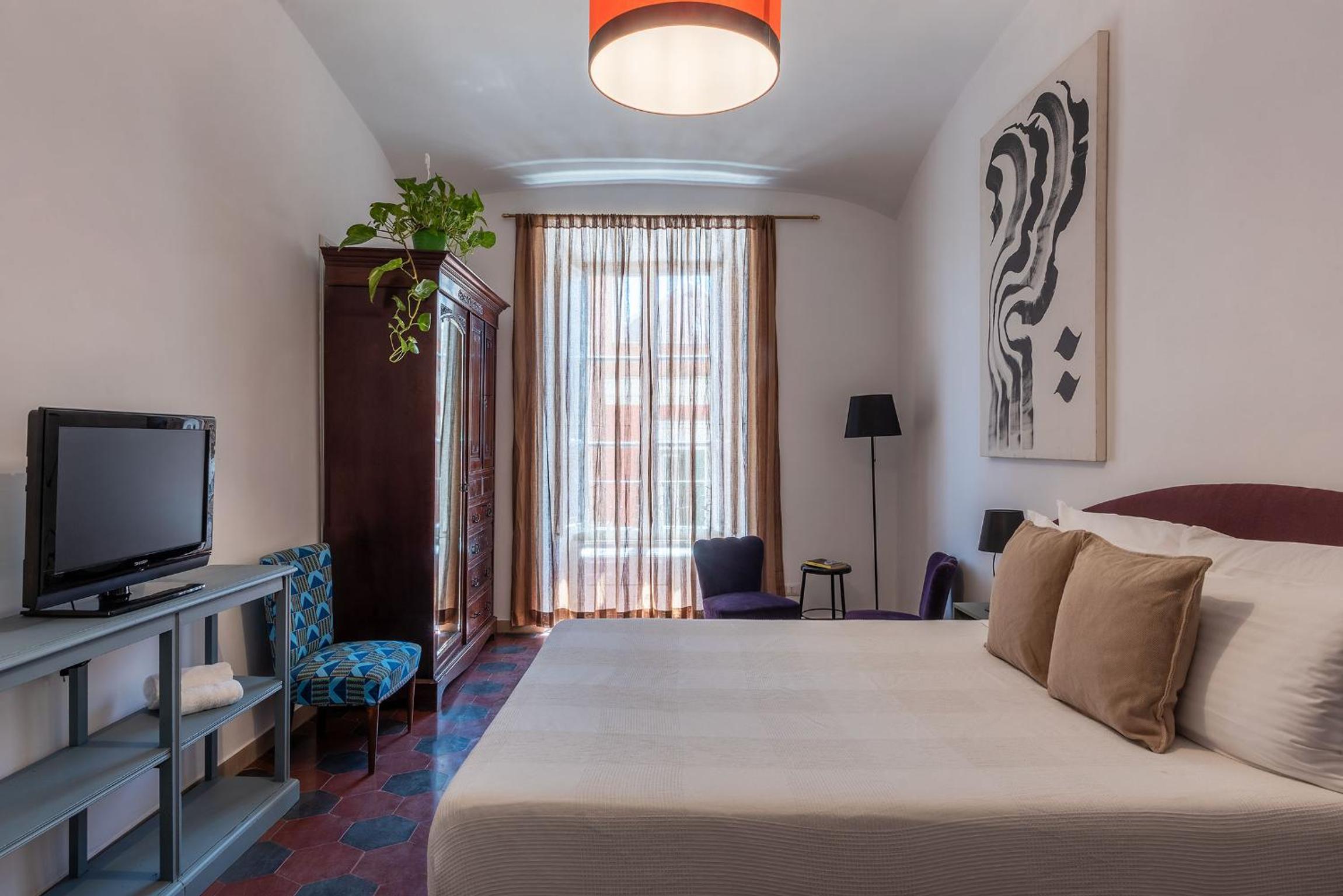 hotel room