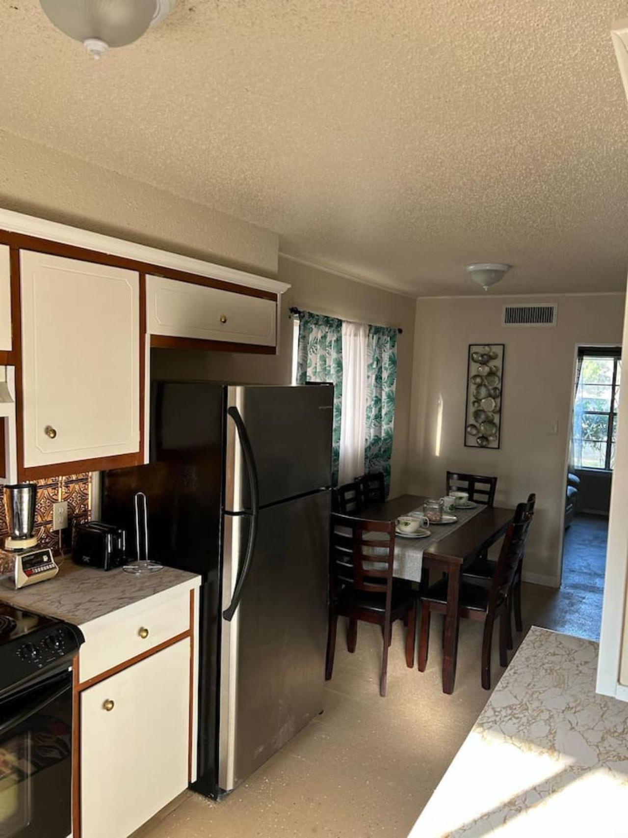 Texas Oasis with 5 beds view 3