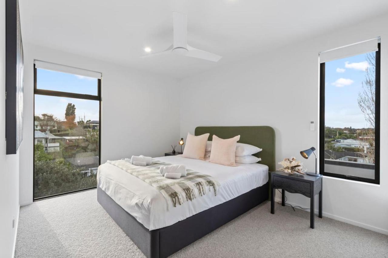 Luxury Living with Views -By KOSH BNB view 4