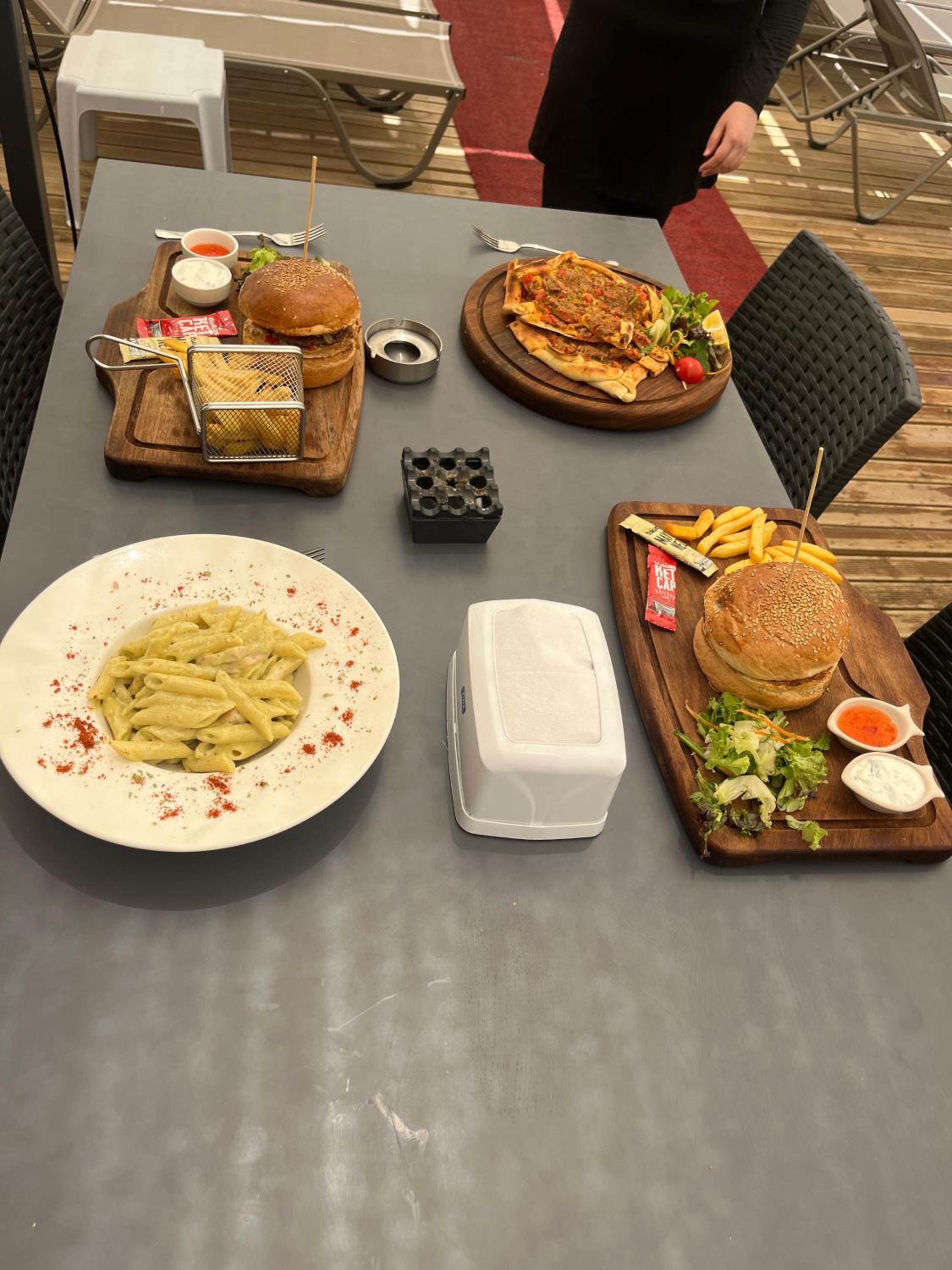 THE LEA HOTELS & SUITE - Image 52