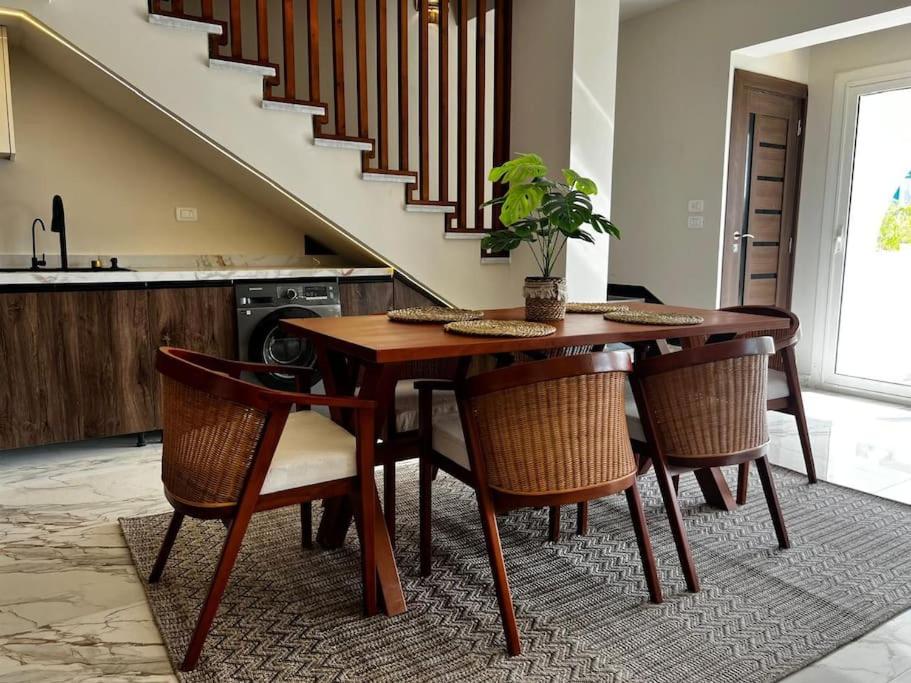 Luxury Twin Villa Mountain View
