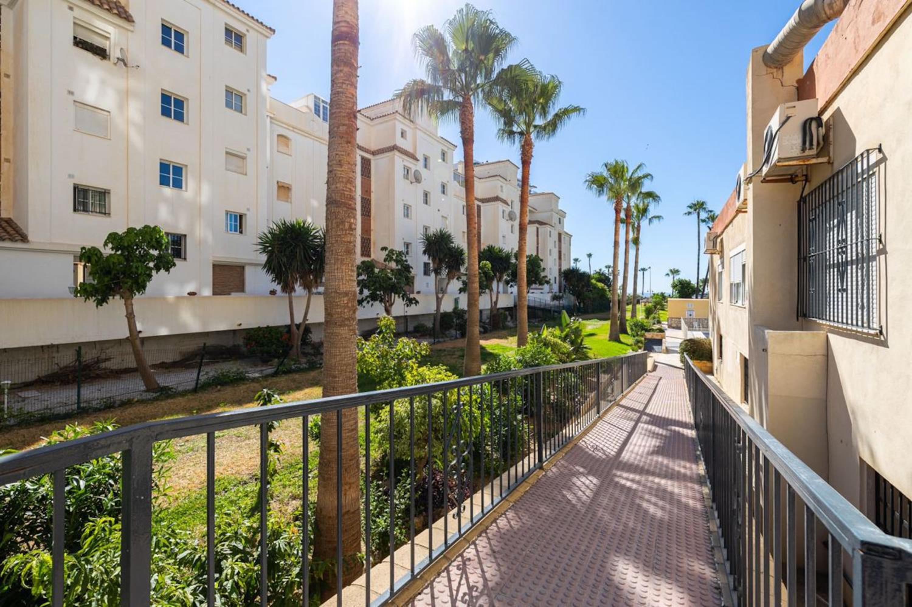 Holidays2Benalmadena Mayte Studio AACC & Terraza