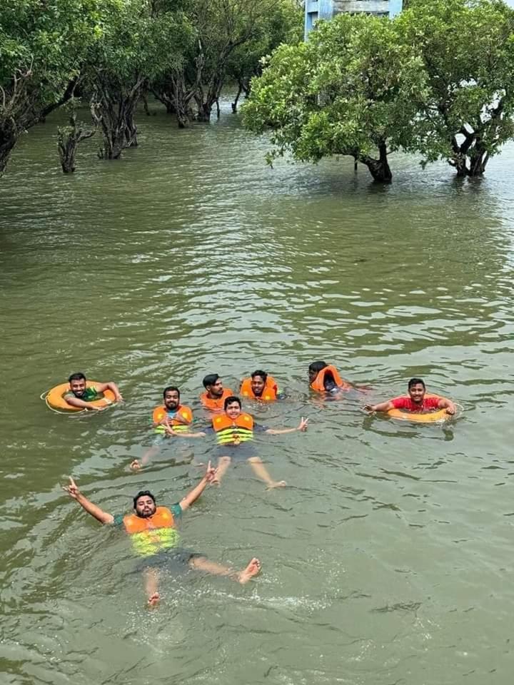 Galui - Truly Floating House in Tangua