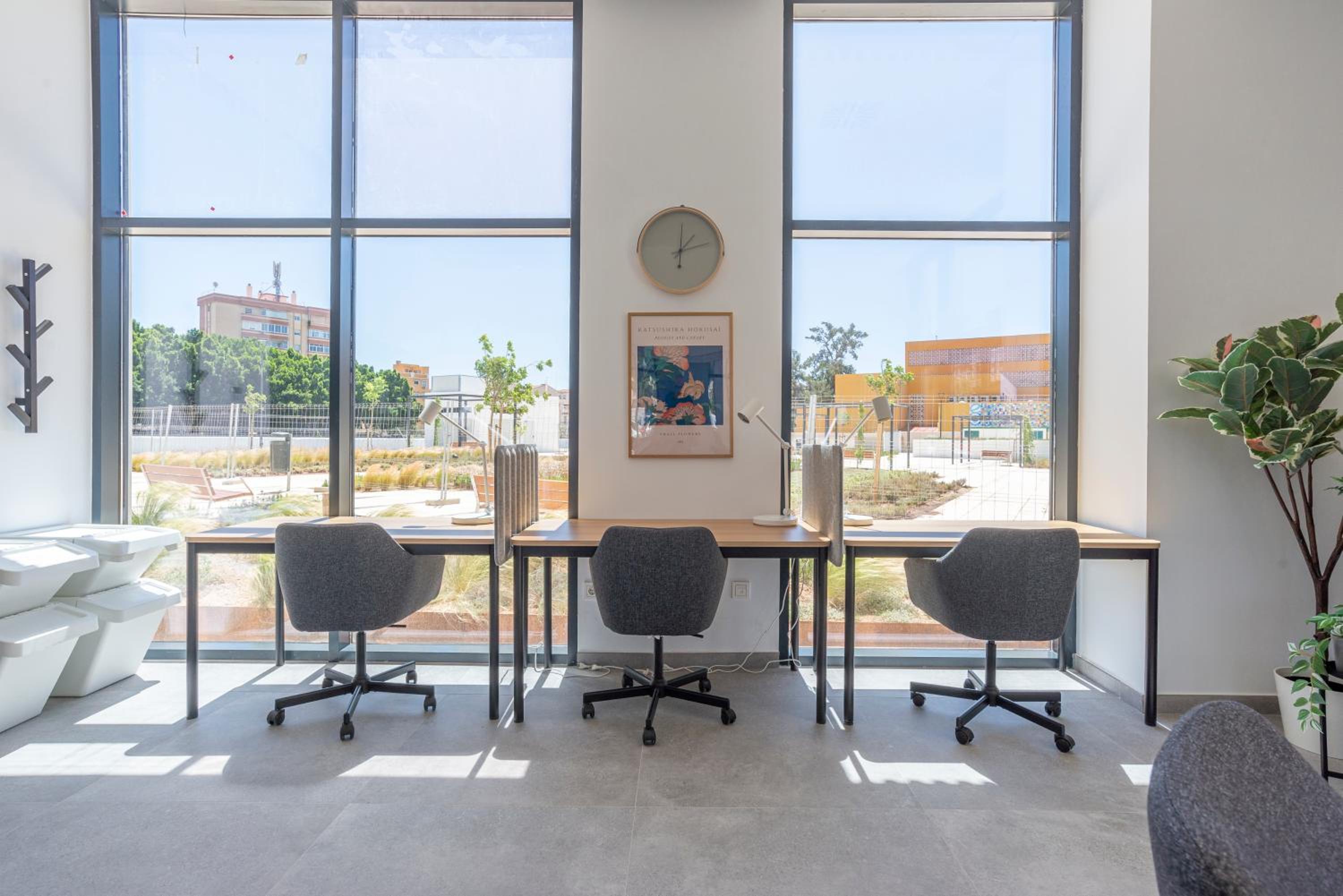 Skyline III Pool & Coworking by ELE Apartments