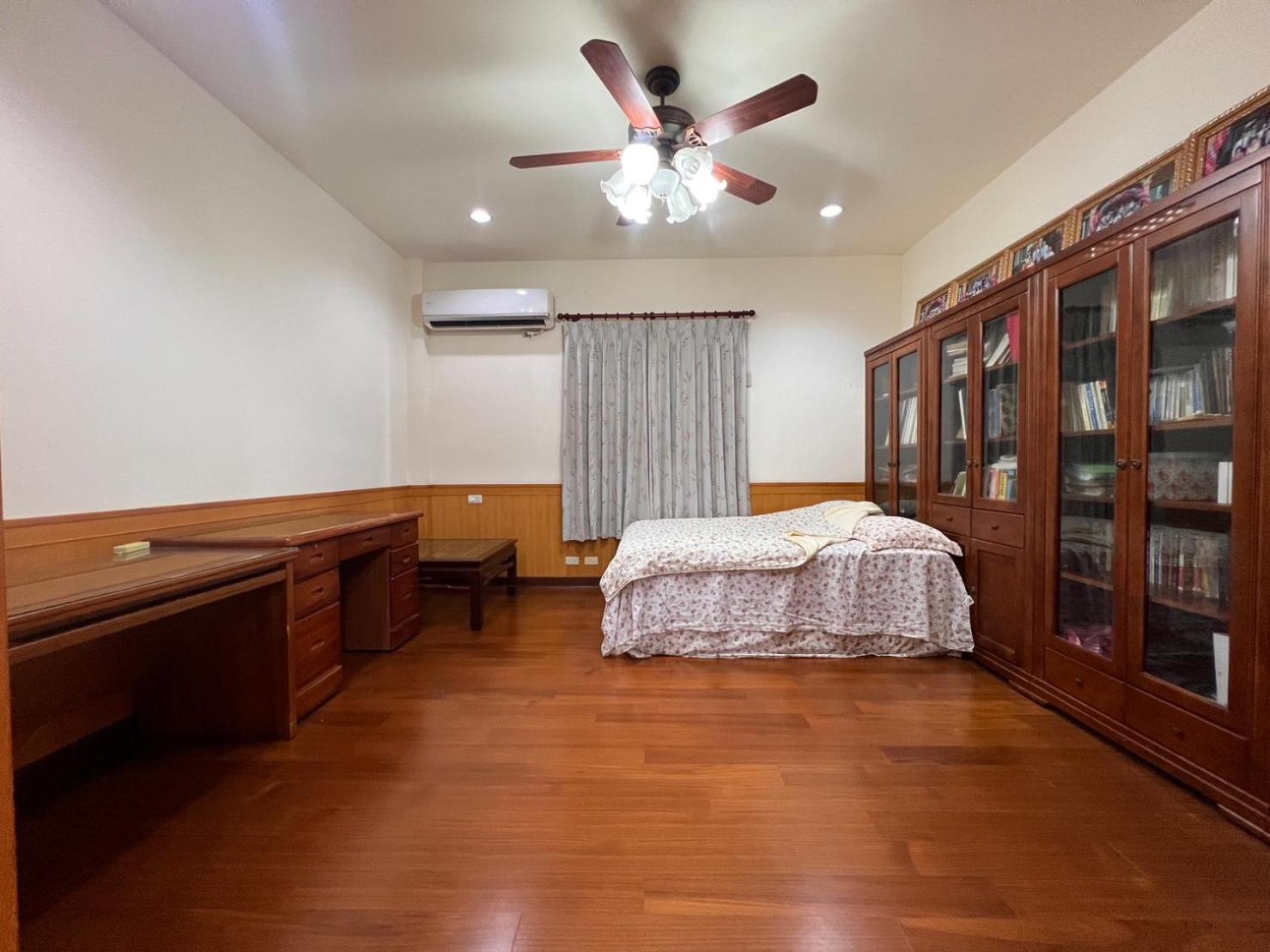 Taiwan Third Line Fengjing B&B view 5