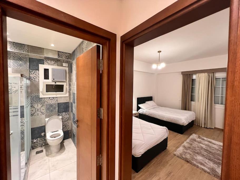 White Palace served Apartment 22