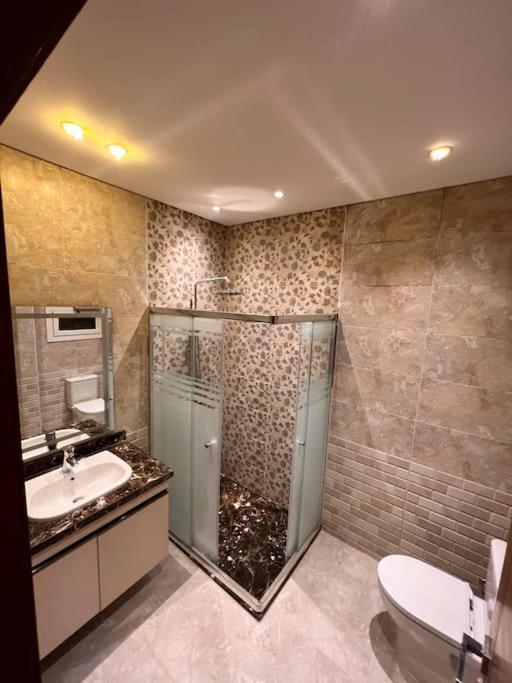 White Palace served Apartment 22