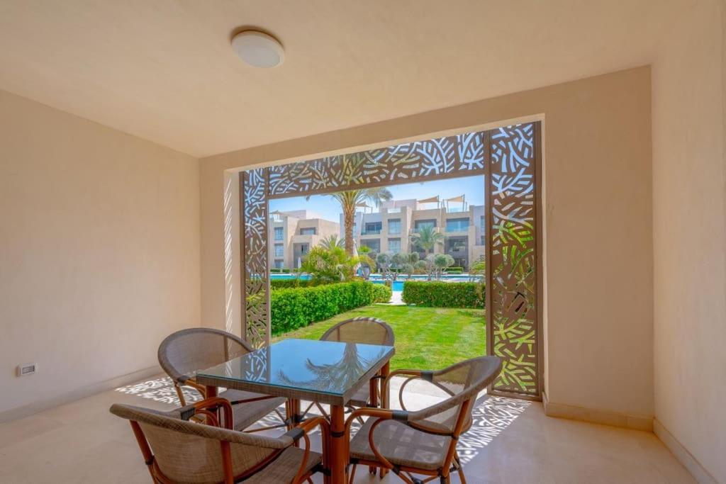 Stylish Gouna Escape 2BR Mangroovy Beach Pool Access