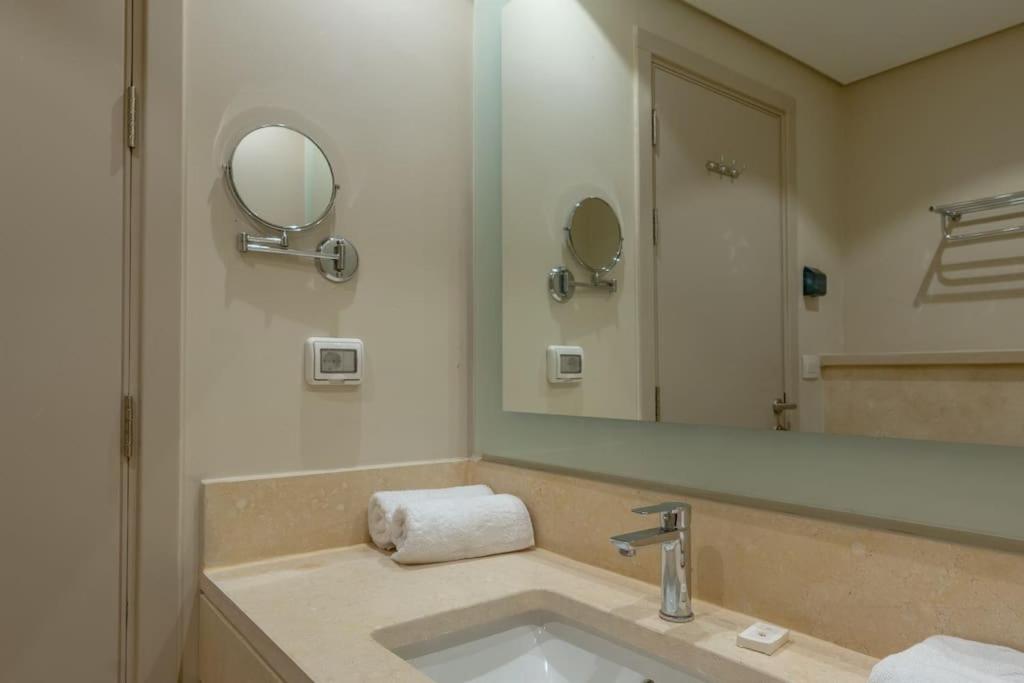 Stylish Gouna Escape 2BR Mangroovy Beach Pool Access